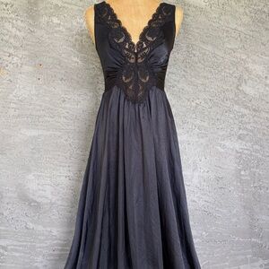 Olga Black Lace Maxi Dress